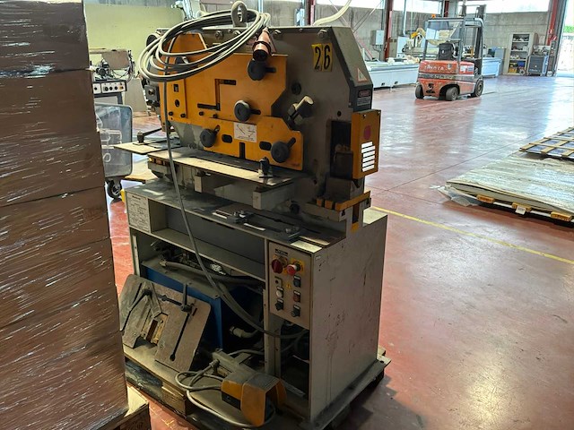 Kingsland compact 45 pons- en knipmachine - afbeelding 2 van  4