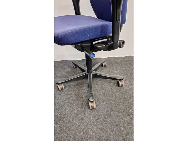 Kinnarps - 9000 - bureaustoel - afbeelding 8 van  10