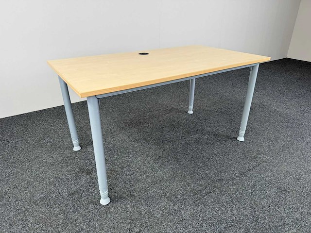 Kinnarps - bureau 140x80 - bureautafel (6x) - afbeelding 4 van  5