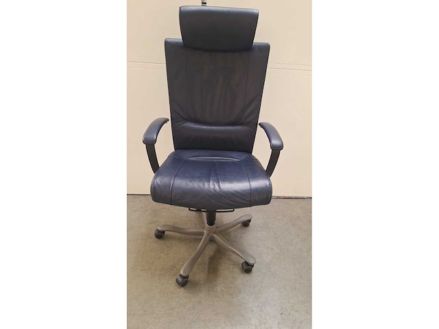 Kinnarps - lederen directiebureaustoel - afbeelding 3 van  10