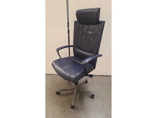 Kinnarps - lederen directiebureaustoel - afbeelding 10 van  10