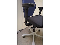 Kinnarps - plus(6) - ergonomische bureaustoel refrubished - afbeelding 4 van  14