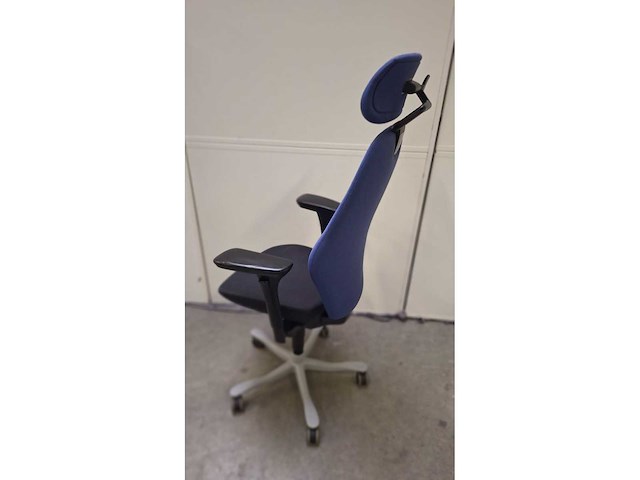Kinnarps - plus(6) - ergonomische bureaustoel refrubished - afbeelding 13 van  14