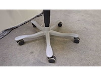Kinnarps - plus(6) - ergonomische bureaustoel refrubished - afbeelding 5 van  14