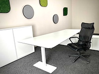 Kinnarps - zit sta directie bureau elektrisch verstelbaar - office set - bureautafel - afbeelding 1 van  26