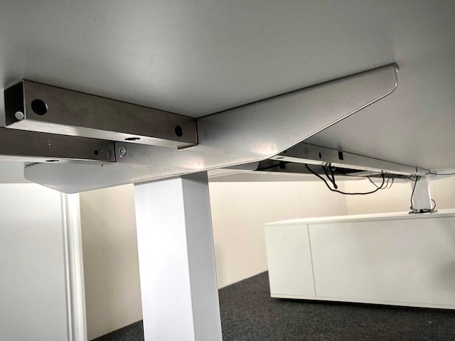 Kinnarps - zit sta directie bureau elektrisch verstelbaar - office set - bureautafel - afbeelding 16 van  26