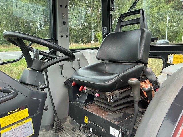 Kioti dk551c vierwielaangedreven landbouwtractor - afbeelding 10 van  30