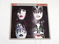 Kiss