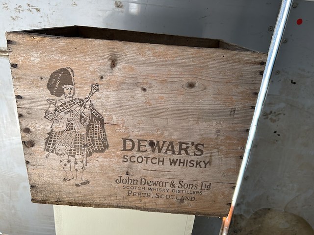 Kist dewars scotch whisky - afbeelding 4 van  4