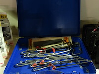 Kist met 10 figuurzagen