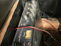 Kist met 2 megafoon systemen - afbeelding 4 van  4