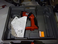 Kist met divers electrisch materiaal - afbeelding 4 van  4