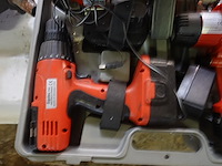 Kist met divers electrisch materiaal - afbeelding 3 van  6