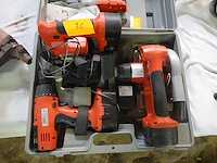 Kist met divers electrisch materiaal - afbeelding 6 van  6