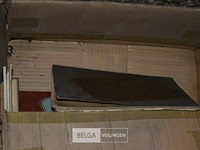 Kist met inhoud - afbeelding 3 van  4