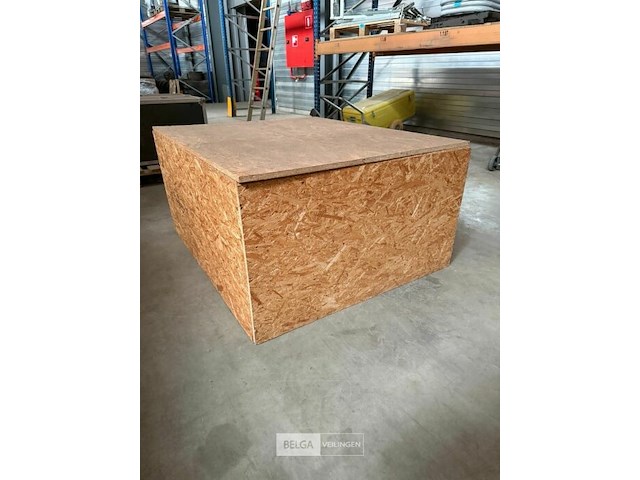 Kist met kruisen - afbeelding 3 van  5