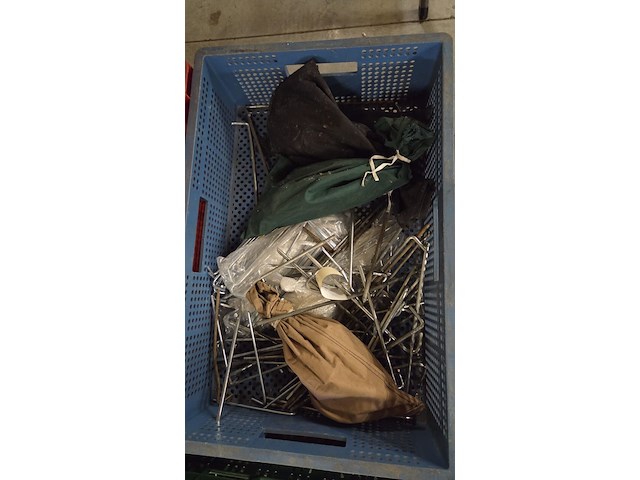 Kist met tentharingen - afbeelding 1 van  1