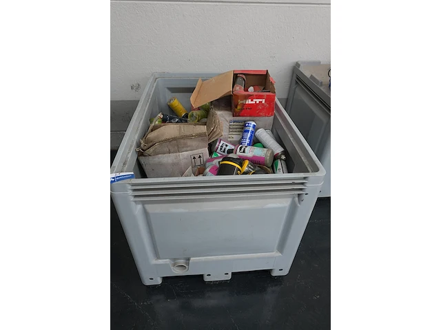 Kist sanitair verbruiksmateriaal met hilti hdm 500 - afbeelding 8 van  13