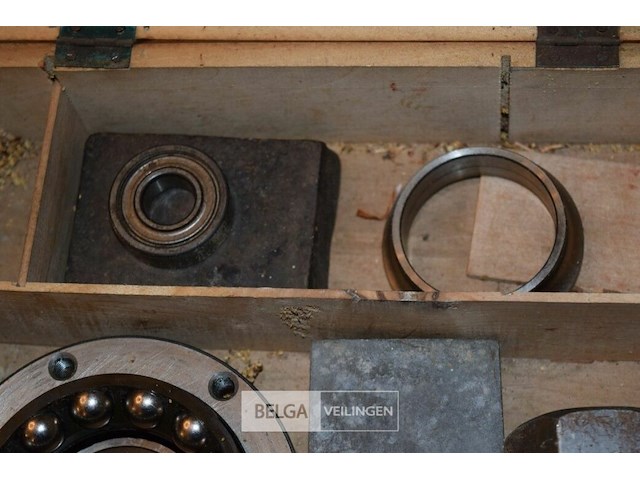 Kistje met lagers - afbeelding 4 van  4