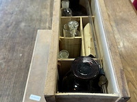 Kistje met wetenschappelijke chemieset - afbeelding 1 van  5