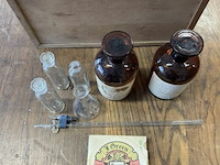 Kistje met wetenschappelijke chemieset - afbeelding 3 van  5