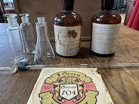 Kistje met wetenschappelijke chemieset - afbeelding 4 van  5