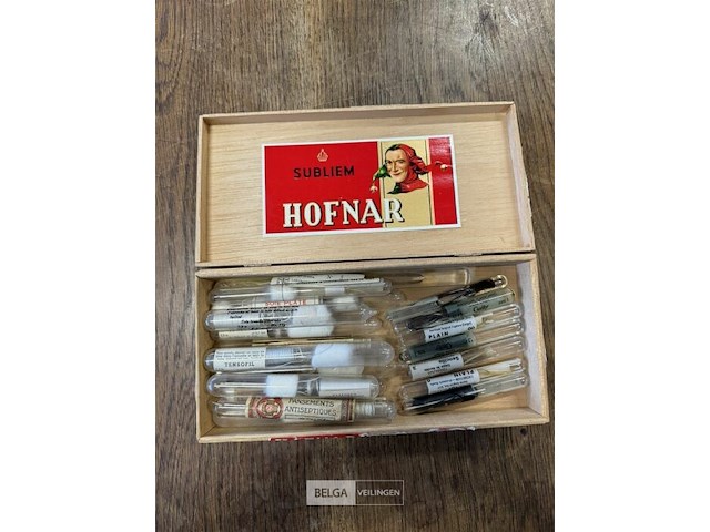 Kistje met wetenschappelijke chemieset - afbeelding 5 van  5