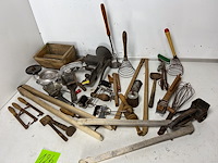 Kitchenaria: 30 stuks oud keukenmateriaal - afbeelding 1 van  3