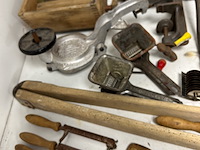 Kitchenaria: 30 stuks oud keukenmateriaal - afbeelding 2 van  3