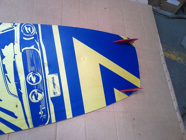 Kitesurfende twintip-fanaticus - afbeelding 4 van  4