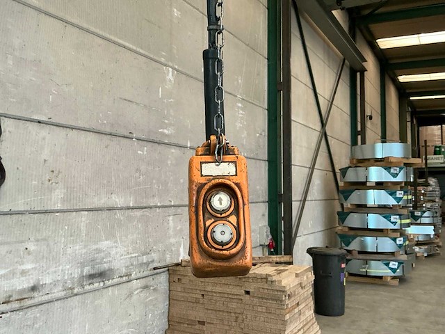 Kito kettingtakel op zwenkarm (2x) - afbeelding 4 van  7
