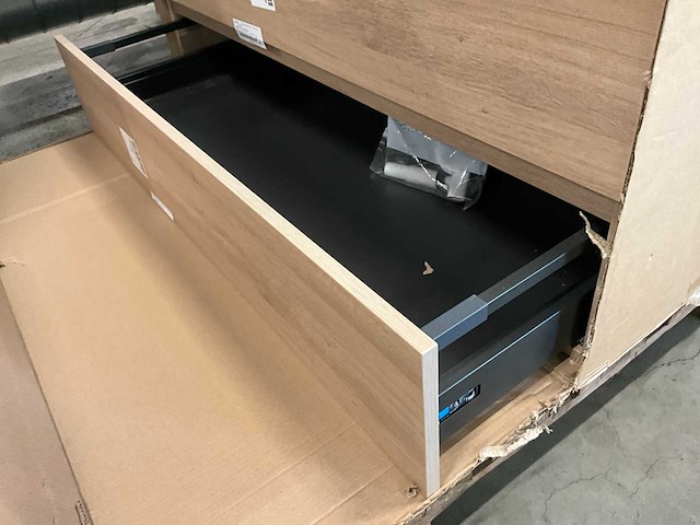 Kivu badkamerkast met wastafelblad en kolomkast - afbeelding 3 van  7