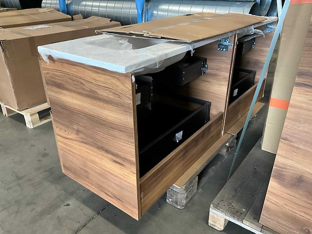 Kivu badkamerkast met wastafelblad kolomkast en spiegel - afbeelding 11 van  11