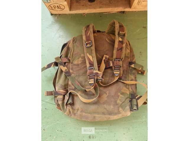 Kl landmacht medische veldrugzak 45l dpm camo - afbeelding 2 van  3