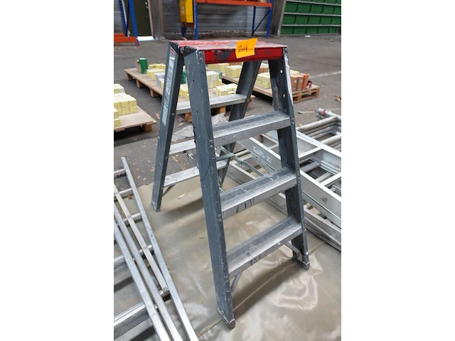 Klapladder aluminium altrex - afbeelding 1 van  2