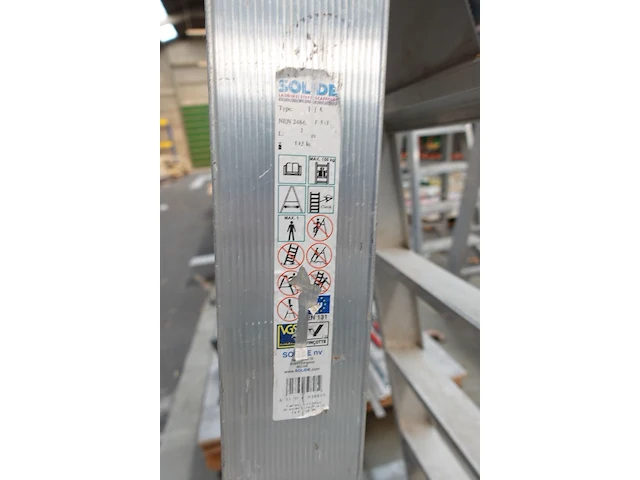Klapladder aluminium solide - afbeelding 2 van  2