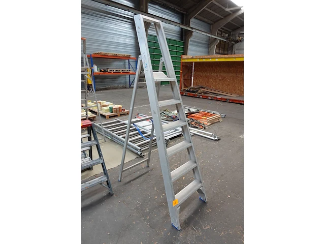 Klapladder aluminium solide - afbeelding 1 van  2