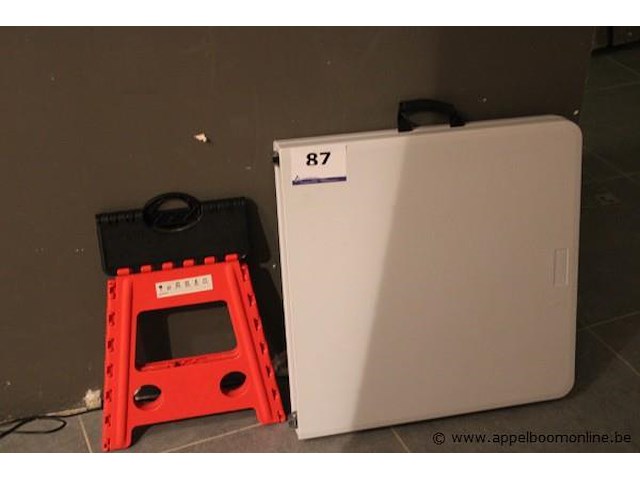 Klaptafel plus trapje - afbeelding 1 van  1