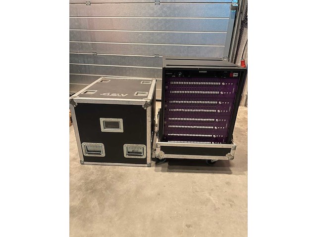 Klark teknik eq rack - 19" apparatuur - afbeelding 2 van  5