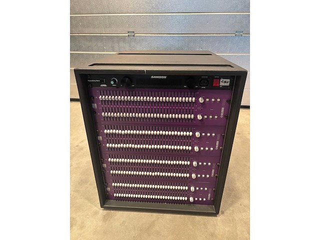 Klark teknik eq rack - 19" apparatuur - afbeelding 1 van  5