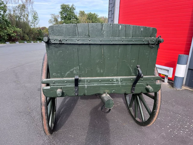 Klassieke antieke 4-wielige houten boerenwagen - afbeelding 5 van  8