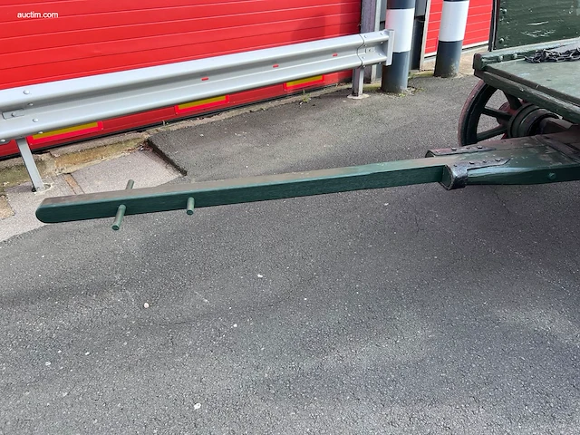 Klassieke antieke 4-wielige houten boerenwagen - afbeelding 8 van  8