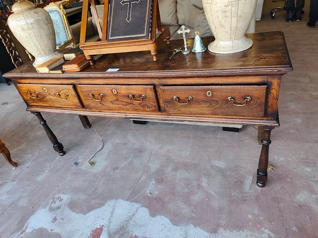 Klassieke antieke engelse dressoir met 3 laden 175x50x80 cm - afbeelding 1 van  8