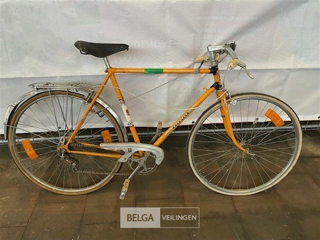 Klassieke fiets peugeot - afbeelding 1 van  4