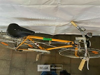 Klassieke fiets peugeot - afbeelding 3 van  4