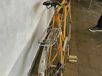 Klassieke fiets peugeot - afbeelding 4 van  4