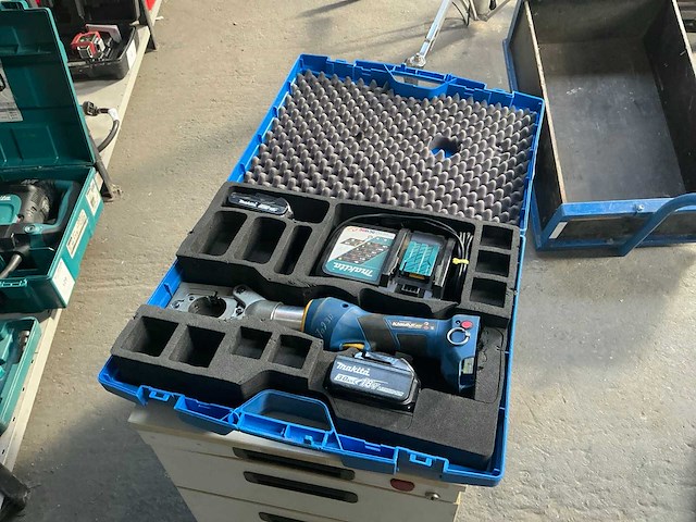 Klauke ekm60unvcfm accu elektrohydraulische perstang - afbeelding 1 van  8