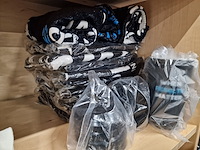 Kledij en textiel allerhande - afbeelding 3 van  6