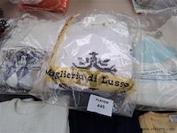 Kledij - afbeelding 2 van  3