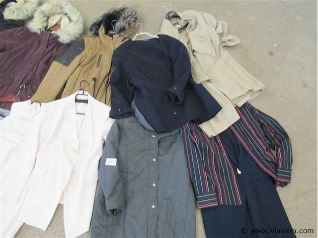 Kledij - afbeelding 3 van  5